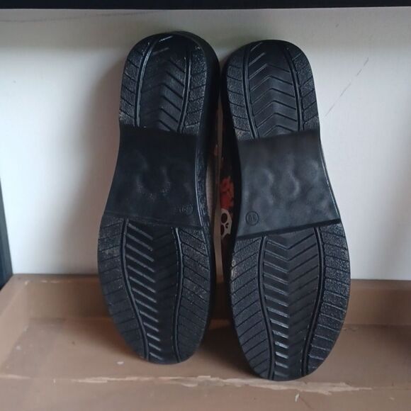 HALLOWEEN Clogs by Cella NWOT - Picture 4 of 4